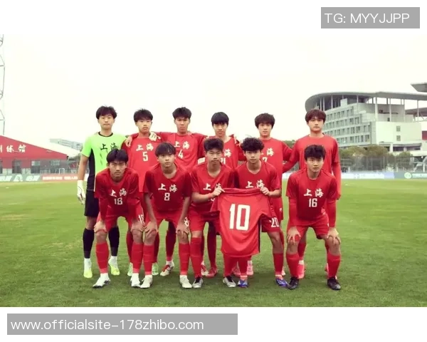 上海足球队在洲际杯积分榜中以72分稳居第一名展现强劲实力